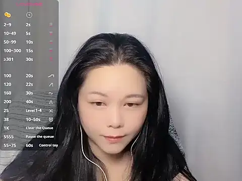 Snapshot of Maya-Lila- chatting on 06-11-26, 12:36 Maya-Lila- online show from 06-11-26, 12:36