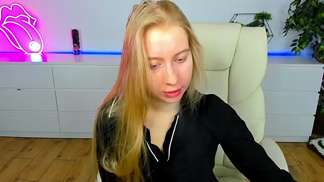 Alina Blonde online show from 02-05-26, 06:40