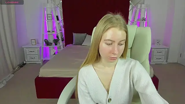 Alina Blonde online show from 04-23-26, 12:29