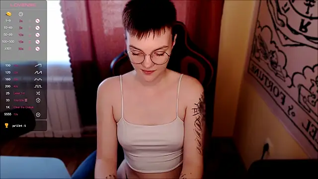 Snapshot of KrisNeal chatting on 09-21-25, 11:12 KrisNeal online show from 09-21-25, 11:12