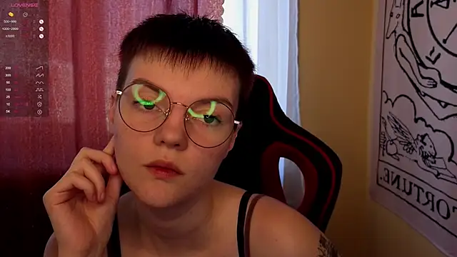 Snapshot of KrisNeal chatting on 10-03-25, 09:50 KrisNeal online show from 10-03-25, 09:50