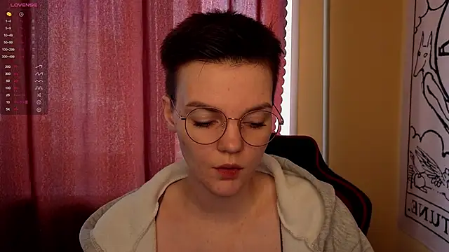 Snapshot of KrisNeal chatting on 10-04-25, 09:40 KrisNeal online show from 10-04-25, 09:40