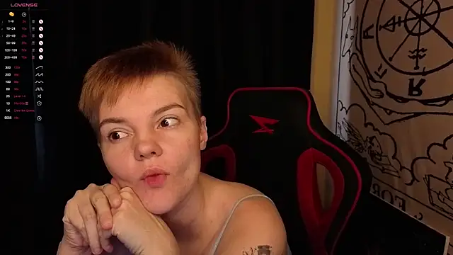 Snapshot of KrisNeal chatting on 10-18-25, 09:10 KrisNeal online show from 10-18-25, 09:10