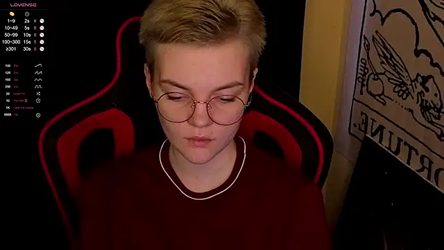 Snapshot of KrisNeal chatting on 10-25-25, 09:17 KrisNeal online show from 10-25-25, 09:17