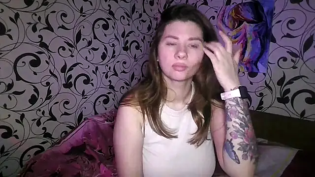 YourEmilie online show from 03-08-26, 06:34