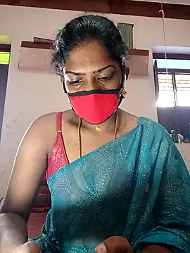 Snapshot of Tamil_Kavitha chatting on 10-25-25, 09:39 Tamil Kavitha online show from 10-25-25, 09:39