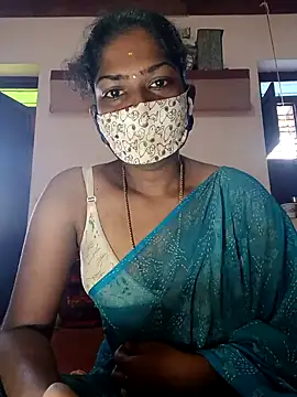 Snapshot of Tamil_Kavitha chatting on 10-31-25, 07:42 Tamil Kavitha online show from 10-31-25, 07:42