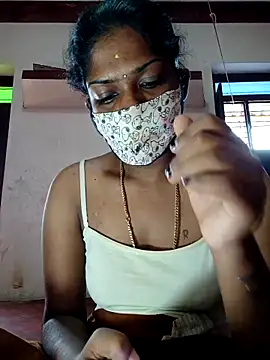 Snapshot of Tamil_Kavitha chatting on 11-19-25, 05:40 Tamil Kavitha online show from 11-19-25, 05:40