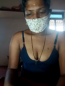 Snapshot of Tamil_Kavitha chatting on 11-23-25, 08:25 Tamil Kavitha online show from 11-23-25, 08:25