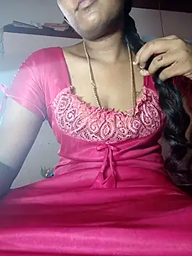 Snapshot of Tamil_Kavitha chatting on 12-17-25, 07:36 Tamil Kavitha online show from 12-17-25, 07:36