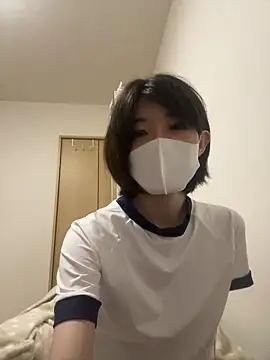 Snapshot of miku518 chatting on 10-21-25, 02:18 miku518 online show from 10-21-25, 02:18