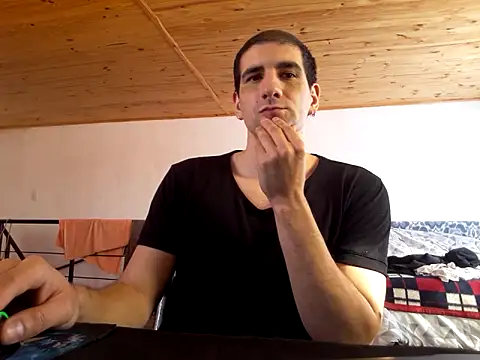 Snapshot of ObeyLust chatting on 09-12-25, 01:00 ObeyLust online show from 09-12-25, 01:00