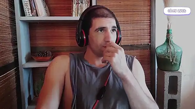 Snapshot of ObeyLust chatting on 09-16-25, 03:46 ObeyLust online show from 09-16-25, 03:46