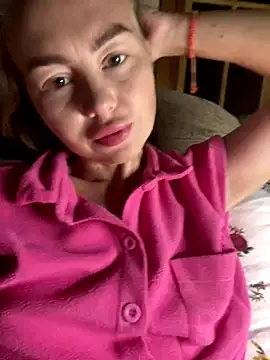 Snapshot of MartaLuna_ chatting on 10-03-25, 08:50 MartaLuna  online show from 10-03-25, 08:50