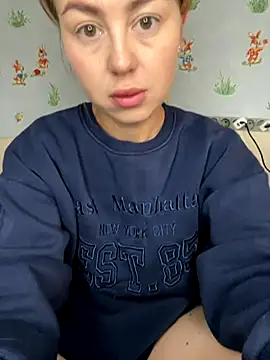 Snapshot of MartaLuna_ chatting on 10-06-25, 12:46 MartaLuna  online show from 10-06-25, 12:46