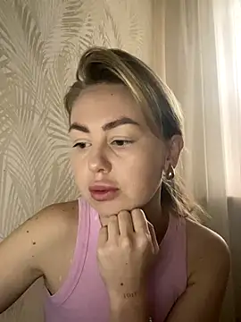 MartaLuna  online show from 11-04-25, 08:35