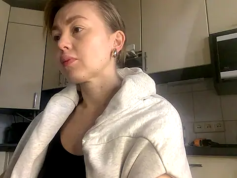 MartaLuna  online show from 01-07-26, 09:45