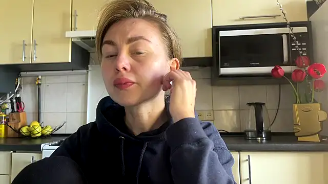 MartaLuna  online show from 04-17-26, 11:46