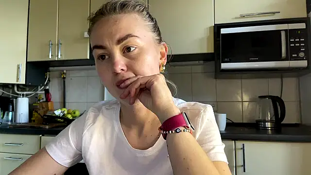 MartaLuna  online show from 04-27-26, 03:10