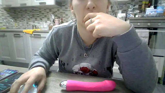 Camaleontica online show from 12-16-25, 10:48