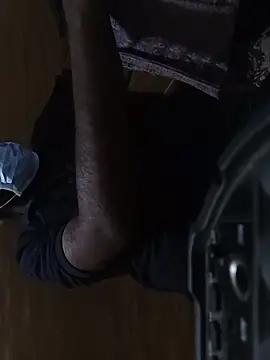 Snapshot of Indianboy9527 chatting on 04-05-26, 03:42 Indianboy9527 online show from 04-05-26, 03:42