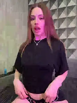 Elizabeth Tay online show from 04-13-26, 06:46