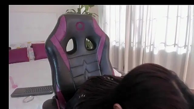 Snapshot of Diabla-09 chatting on 10-08-25, 12:47 Diabla-09 online show from 10-08-25, 12:47