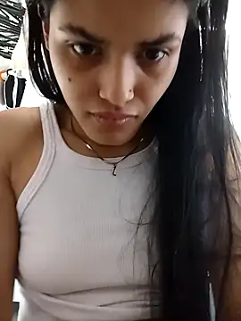 Snapshot of Isa_Rouse__ chatting on 11-18-25, 03:38 Isa Rouse online show from 11-18-25, 03:38