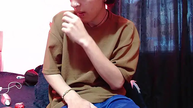 Snapshot of NaytonFreeman chatting on 11-26-25, 11:22 NaytonFreeman online show from 11-26-25, 11:22