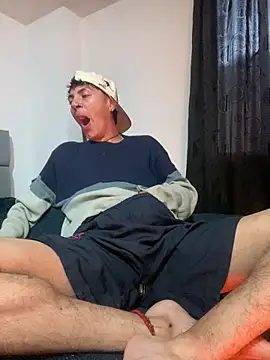 Snapshot of NaytonFreeman chatting on 12-17-25, 11:16 NaytonFreeman online show from 12-17-25, 11:16