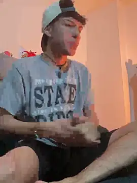 Snapshot of NaytonFreeman chatting on 12-19-25, 11:17 NaytonFreeman online show from 12-19-25, 11:17