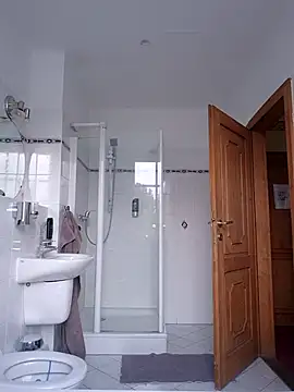 matzezsk online show from 09-30-25, 04:34