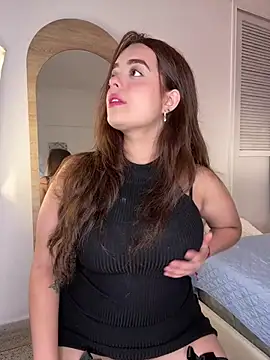 hannahst  online show from 04-25-26, 08:39