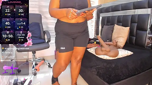 Snapshot of sheyla__ebony chatting on 06-03-26, 02:33 sheyla ebony online show from 06-03-26, 02:33