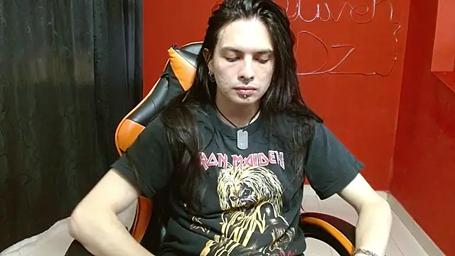 Snapshot of stvn_hot chatting on 11-15-25, 11:43 stvn hot online show from 11-15-25, 11:43