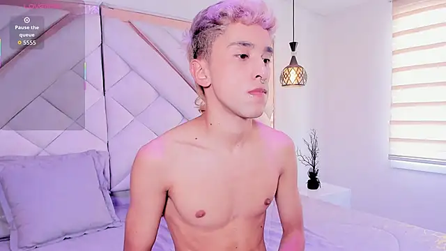 Snapshot of sweetsanti chatting on 09-20-25, 07:15 sweetsanti online show from 09-20-25, 07:15