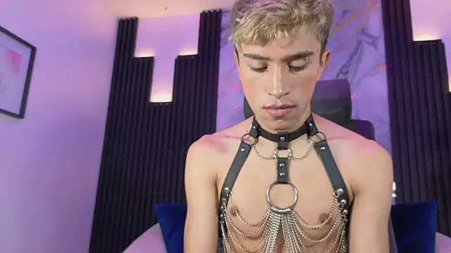 Snapshot of sweetsanti chatting on 10-04-25, 07:23 sweetsanti online show from 10-04-25, 07:23