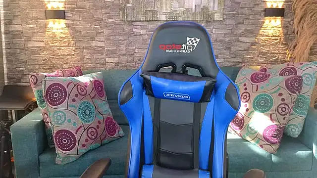 Snapshot of sweetsanti chatting on 10-22-25, 12:49 sweetsanti online show from 10-22-25, 12:49