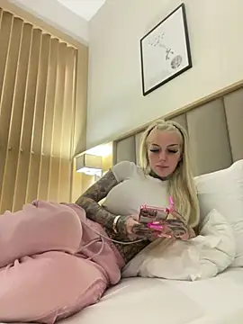 paulinaalatalo online show from 02-02-26, 05:22