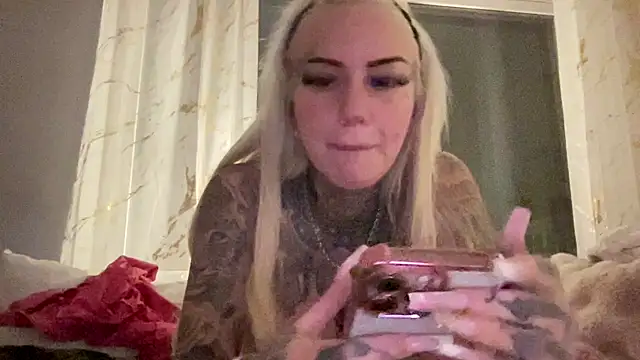 paulinaalatalo online show from 03-11-26, 06:47