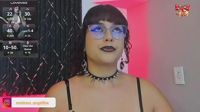 mistress angell  online show from 12-17-25, 09:43