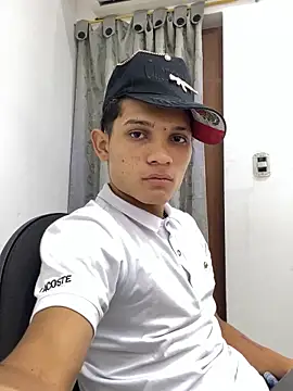 Snapshot of EL_VENEZOLANO_22CM chatting on 02-13-26, 06:20 EL VENEZOLANO 22CM online show from 02-13-26, 06:20