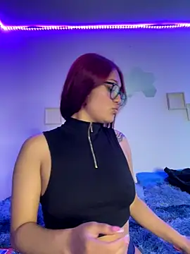 Snapshot of Daliila_11 chatting on 12-16-25, 03:00 Daliila 11 online show from 12-16-25, 03:00