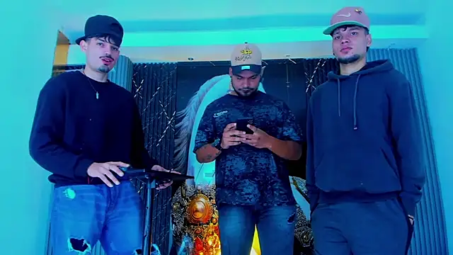 Snapshot of Iam_Steven chatting on 09-27-25, 12:32 Iam Steven online show from 09-27-25, 12:32