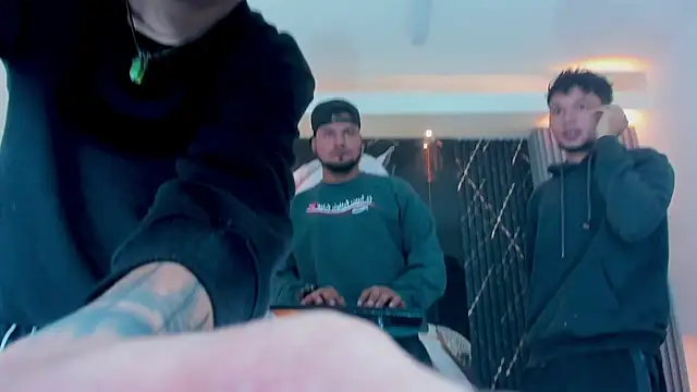 Snapshot of Iam_Steven chatting on 10-10-25, 12:37 Iam Steven online show from 10-10-25, 12:37