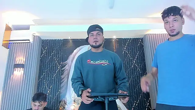 Snapshot of Iam_Steven chatting on 10-12-25, 01:21 Iam Steven online show from 10-12-25, 01:21