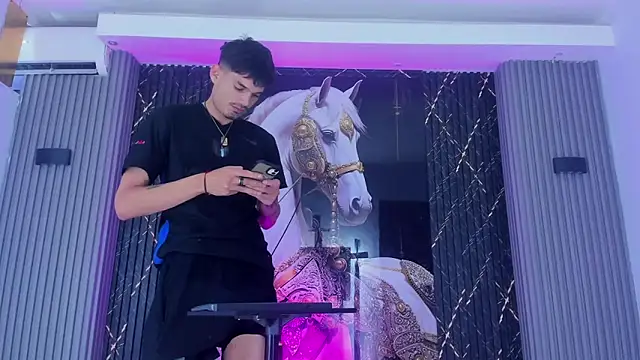 Snapshot of Iam_Steven chatting on 12-04-25, 11:19 Iam Steven online show from 12-04-25, 11:19