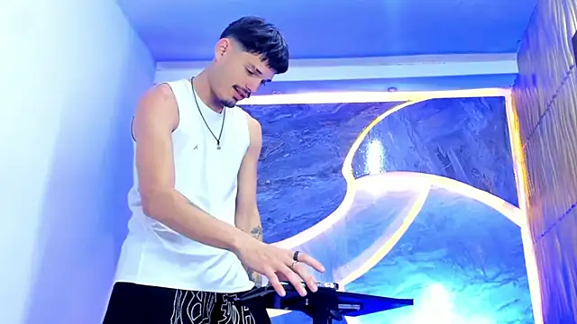 Snapshot of Iam_Steven chatting on 02-07-26, 05:22 Iam Steven online show from 02-07-26, 05:22