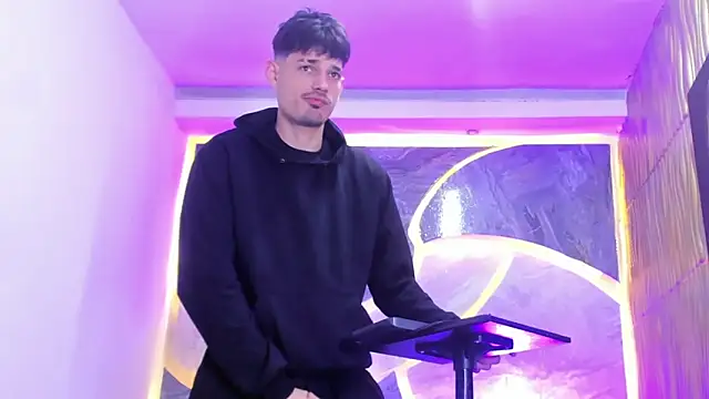 Snapshot of Iam_Steven chatting on 03-20-26, 12:21 Iam Steven online show from 03-20-26, 12:21