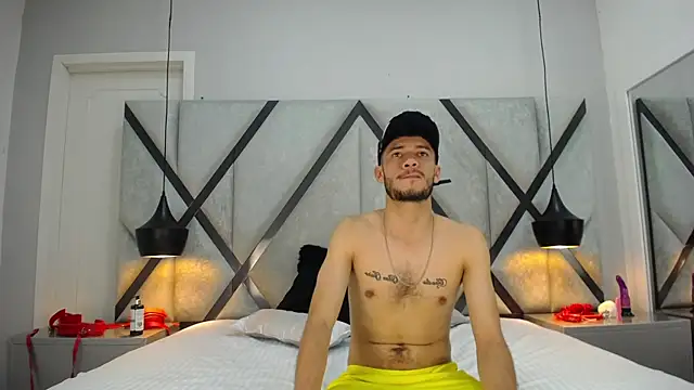 Snapshot of EthanCollen chatting on 10-17-25, 11:40 EthanCollen online show from 10-17-25, 11:40